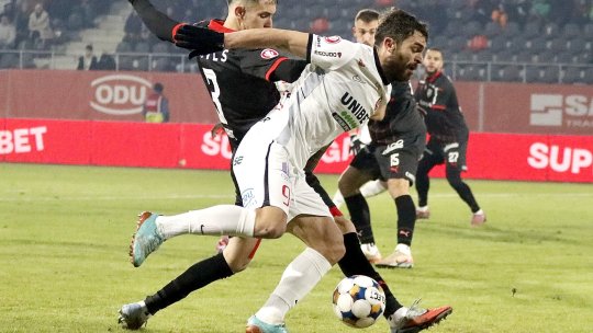 Hermannstadt - Dinamo 0-0, ACUM, pe iAMsport.ro. Echipa lui Kopic atacă poziția de lider în SuperLigă