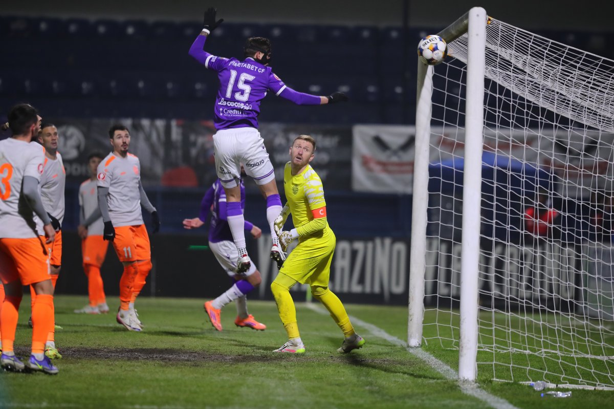 FC Argeș a bătut-o pe Metaloglobus în tur cu scorul de 2-1