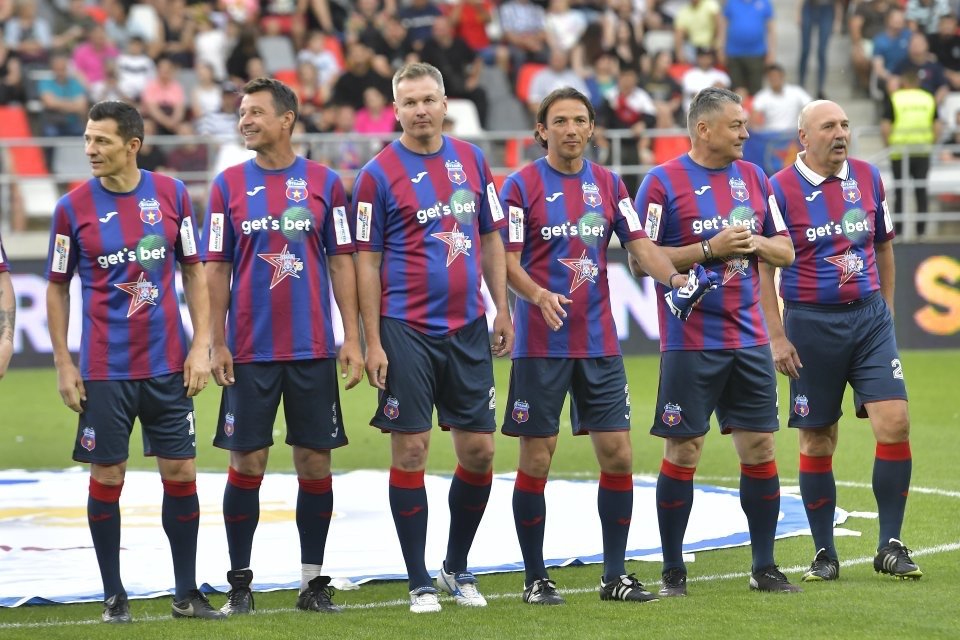 Ilie Stan a antrenat și echipe din zona Golfului: Al-Hamriyah (Emiratele Arabe Unite) în 2024 și Al-Taraji (Arabia Saudită) în 2023.