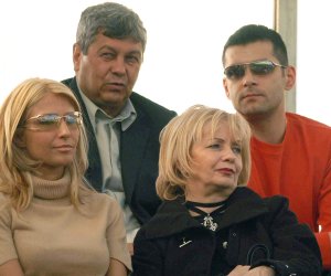 Lucescu l-a scos din România pe fotbalistul aflat pe ”lista neagră a Securității”, iar acesta a fugit în Germania cu o jucătoare de tenis: ”Niciodată nu ați spus, incredibil!”