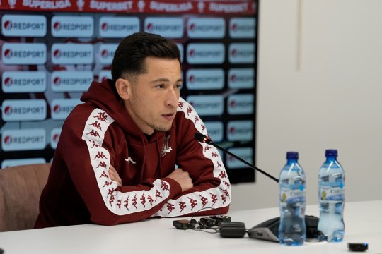 Pus la zid după ce a semnat cu Rapid, Moruțan a rupt tăcerea: ”Nu o să înjur FCSB, sunt un băiat educat!”