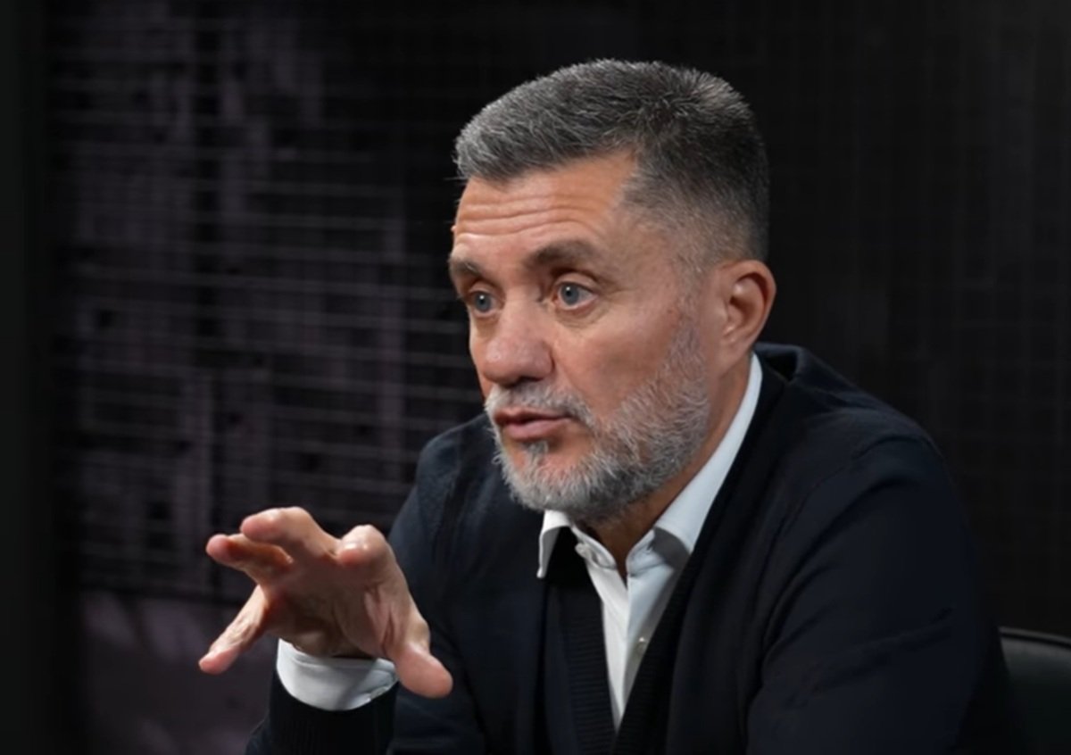 Lucian Burchel este directorul Școlii Federale de Antrenori din cadrul FRF