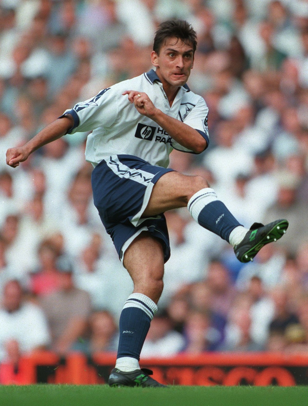 Ilie Dumitrescu a fost unul dintre fotbaliștii de bază ai Generației de Aur