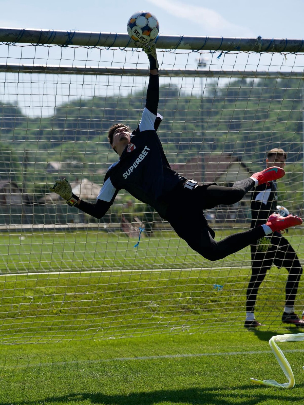 Yanis Găgeatu la un antrenament al echipei Dinamo