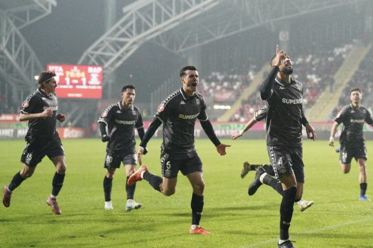 Fostul președinte de la Rapid laudă ultimele mutări ale giuleștenilor: ”Faptul că i-au adus pe Paraschiv și Moruțan spune multe”