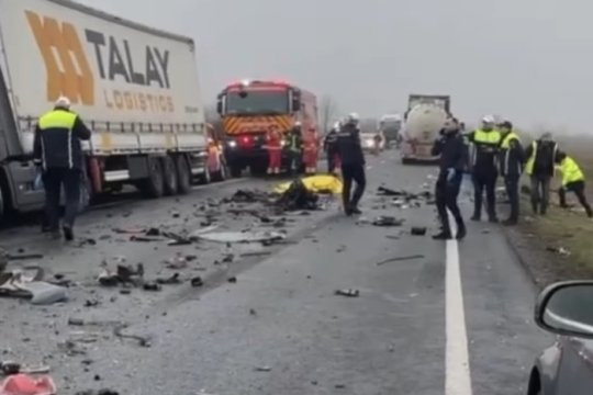 Suporteri ai lui PAOK Salonic, implicați într-un accident cumplit în România! Șapte persoane și-au pierdut viața