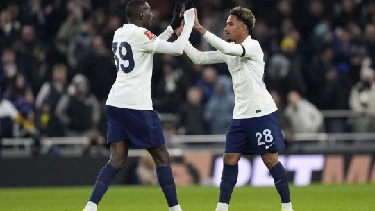 Momente tensionate la Tottenham: doi jucători au fost implicați într-un accident rutier