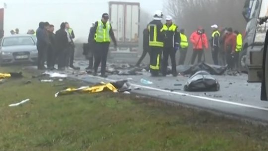 Fără cuvinte. Mașina televiziunii publice din Grecia a avut două incidente pe drumul pe care s-a produs tragedia în care au murit 7 persoane