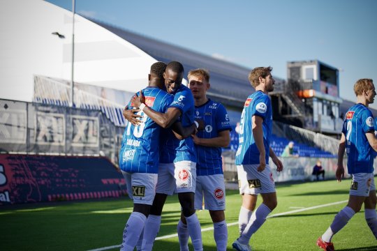 Universitatea Craiova se luptă cu Leicester, Slavia Praga și Bașakșehir pentru un fotbalist african! Prima ofertă: 1.750.000 de euro