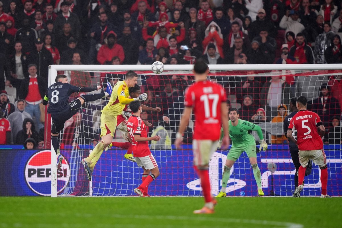 Trubin se înalță și califică pe Benfica în play-off