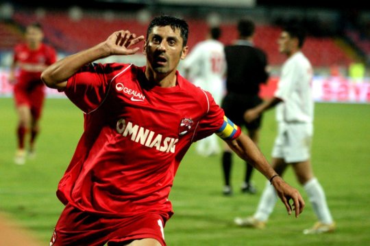 Ionel Dănciulescu, pus în dificultate de întrebarea reporterului: ”Bă, ăsta-i nebun?”