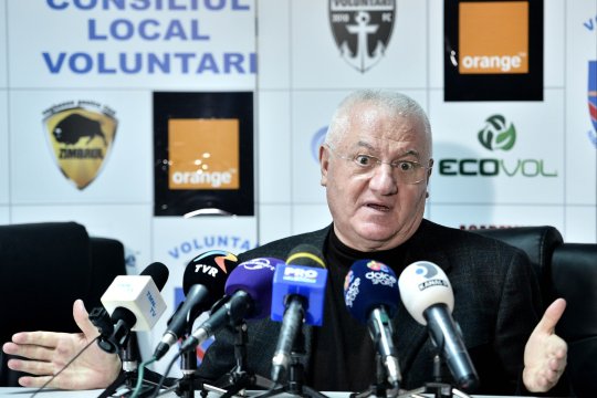 Mitică Dragomir a răbufnit: ”Ce război să aibă el cu mine?! Dacă nu înțelege, degeaba are doctoratul!”