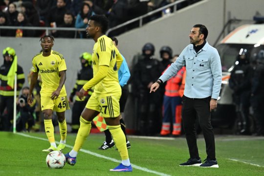 ”Puteați fi demis în această seară?”. Charalambous a dat cărțile pe față: ”Sunt gata!” + Ce a spus despre scandalul de la pauză