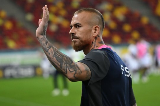 Mustață nu a avut milă de Denis Alibec după despărțirea de FCSB: ”Nu poți păcăli fotbalul!”