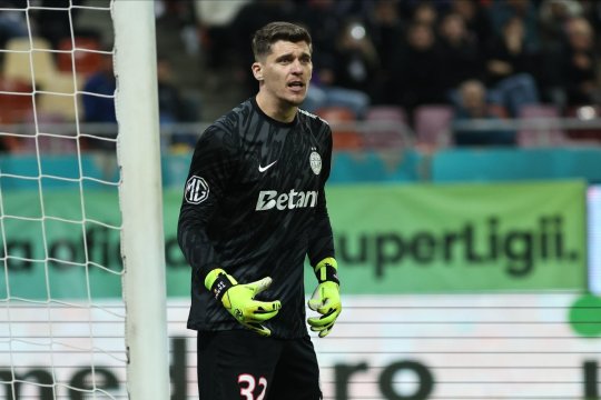 Mustață l-a ironizat pe Târnovanu după ce portarul i-a pus la punct pe fanii FCSB: ”Mai greu să înțelegi!”