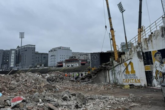 Legendarul stadion din România a fost pus la pământ