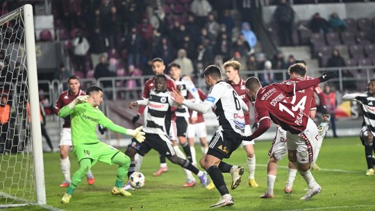 Rapid București - U Cluj 0-2. Victorie uriașă pentru studenți! Craiova se poate distanța în fruntea SuperLigii