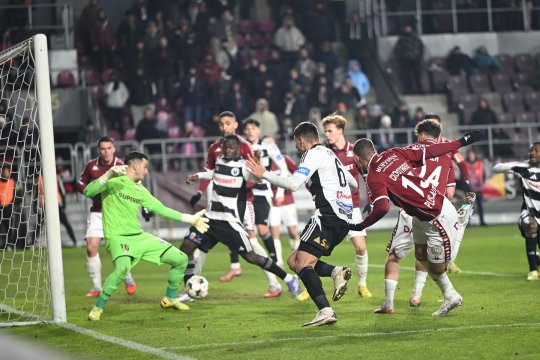 Rapid București - U Cluj 0-2. Victorie uriașă pentru studenți! Craiova se poate distanța în fruntea SuperLigii