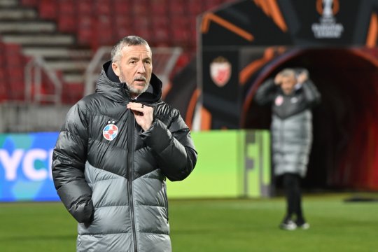 Atac fără scrupule la adresa lui MM Stoica: ”Stânjenitor, ridicol, plin de eșecuri! Perseverează în incapacitatea sa de a face rezultate”