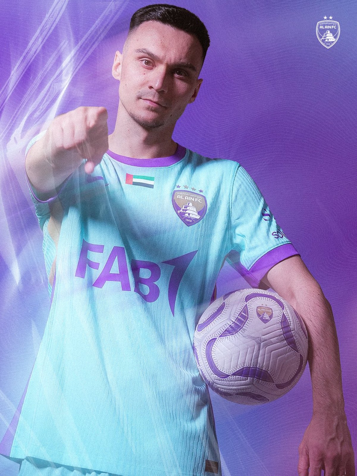 Adrian Șut semnase cu FCSB în vara lui 2019. În Emirate, el va purta tricoul cu numărul 89