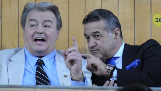 Gigi Becali și-a jucat prietenia cu Gică Hagi la zaruri. A pierdut tot și s-a pus în genunchi: ”Dă-mi-le înapoi că află Gică!”