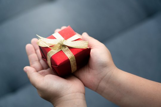 2 milioane de români au onomastica pe 7 ianuarie! Ce cadouri să alegi pt Ion și Ioana (P)