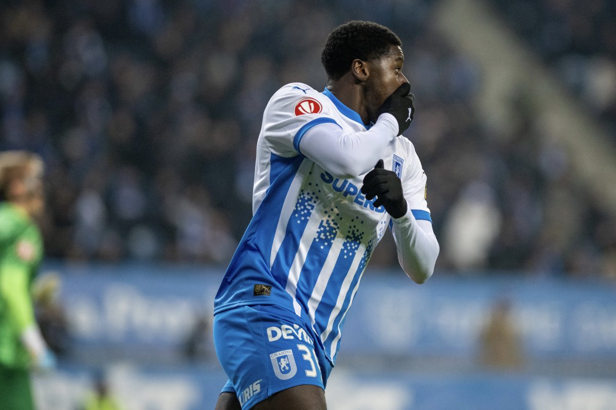 Steven Nsimba este cotat la 800.000 de euro, conform Transfermarkt