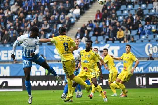 Trădare incredibilă în SuperLiga! I-a transmis clubului că are ofertă din Serbia, dar a semnat cu Hermannstadt: ”Au făcut-o prin impresarul de casă al lui Dorinel Munteanu”