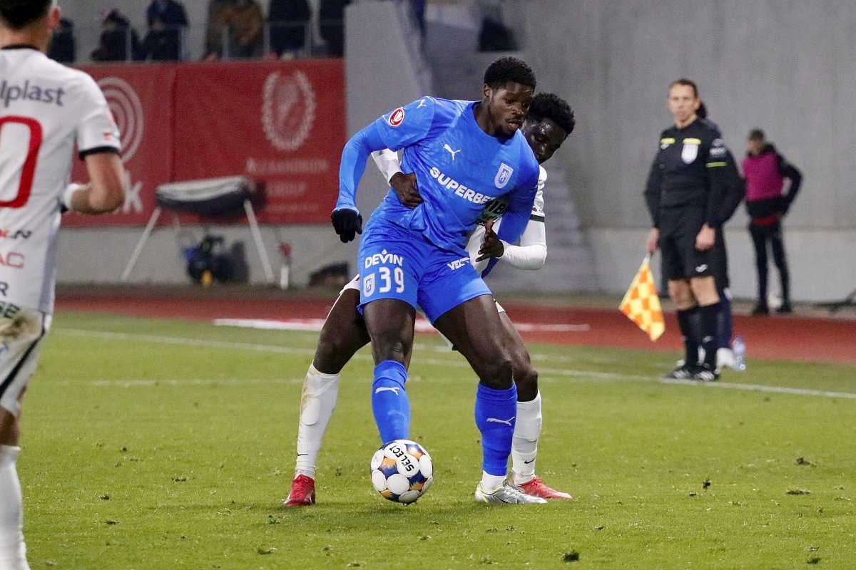 Nsimba este dorit de Gigi Becali