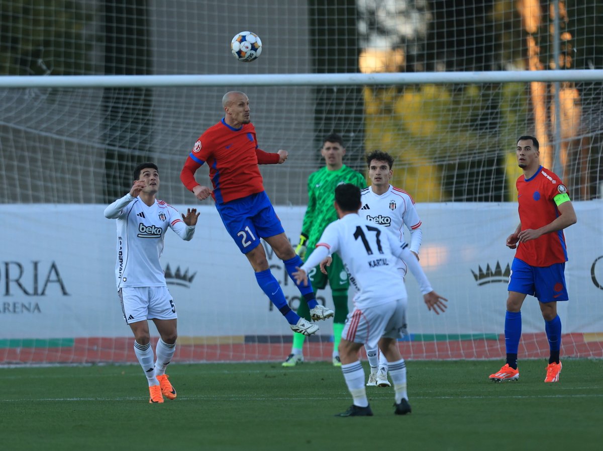 Vlad Chiricheș rămâne un jucătoir important la FCSB