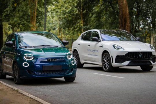 Stellantis și Wayve testează conducerea automatizată cu inteligență artificială