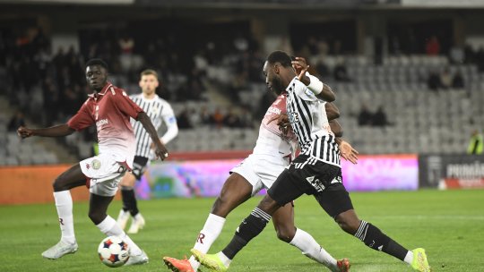 U Cluj - Rapid 2-3, ACUM, pe iAMsport.ro. Ungureanu, gafă de proporții!