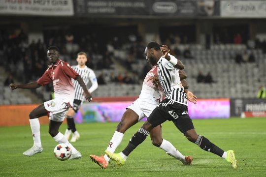 U Cluj - Rapid 2-3, ACUM, pe iAMsport.ro. Ungureanu, gafă de proporții!