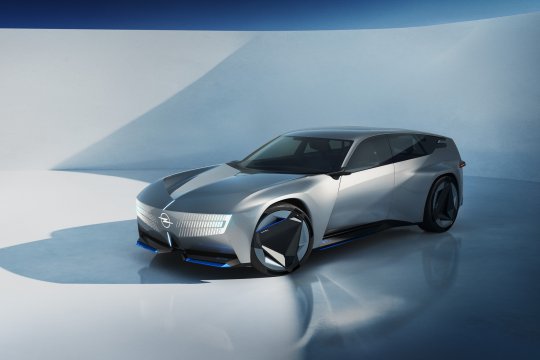 Opel STX Concept: break-ul electric al viitorului