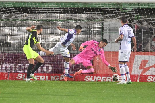 CFR Cluj câștigă la Mioveni și se apropie de zona de play-off
