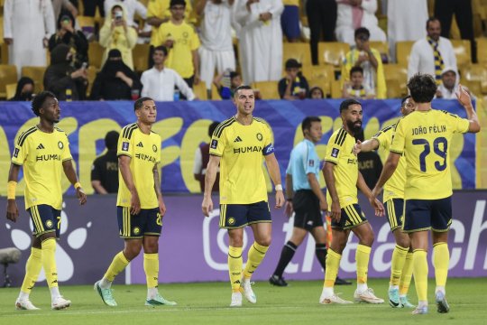 Alertă de securitate la meciul lui Cristiano Ronaldo! O rachetă doborâtă la Riyadh a întârziat partida cu Neftchi Fergana, echipa lui Stipe Perica