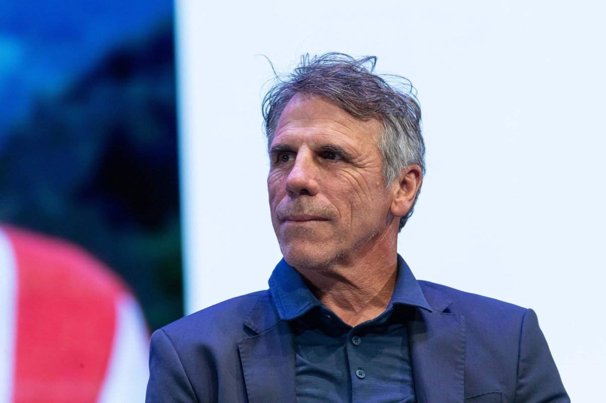 Gianfranco Zola a marcat 10 goluri în 35 de meciuri pentru naționala Italiei