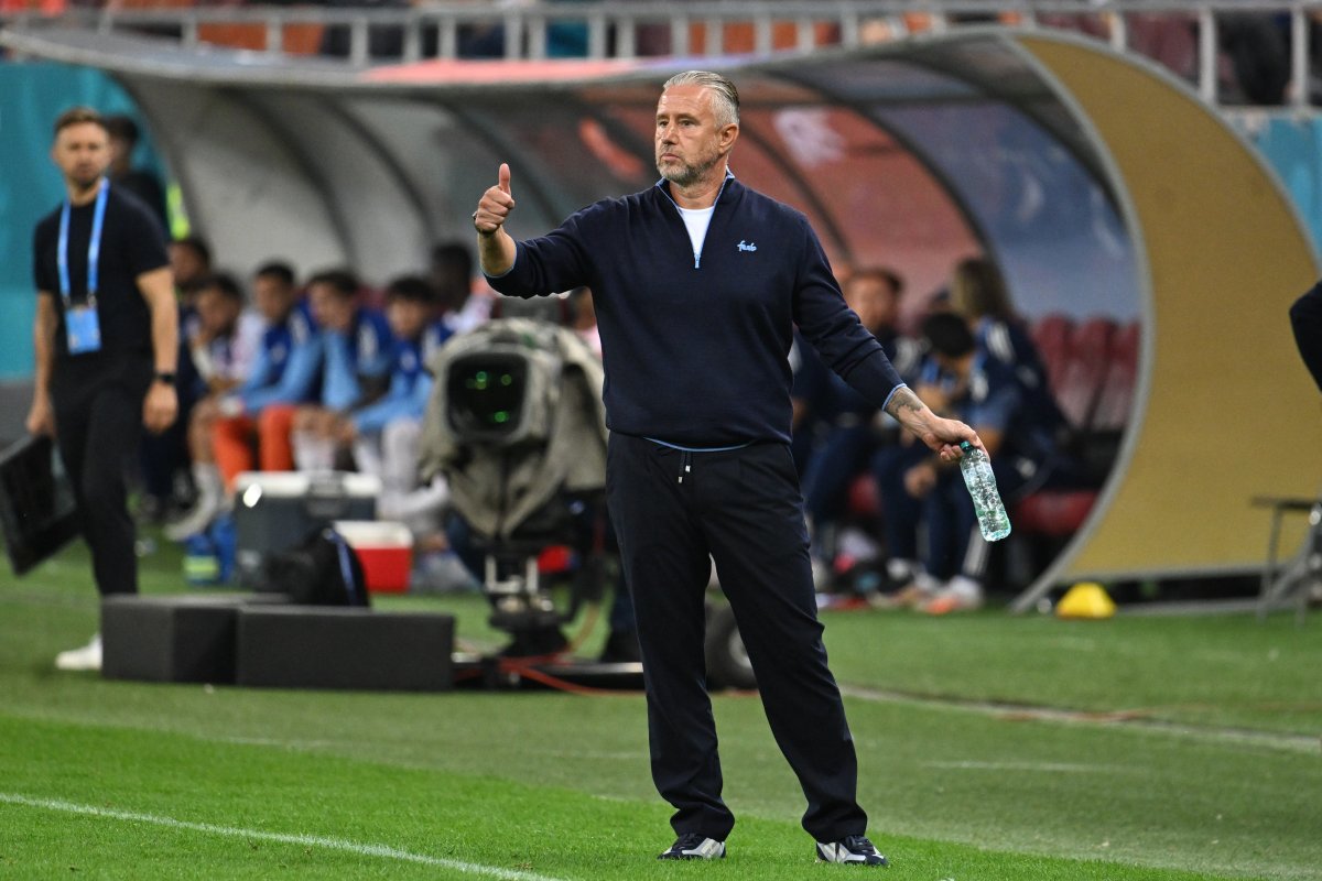 Laurențiu Reghecampf și-a început al treilea mandat de antrenor la FCSB