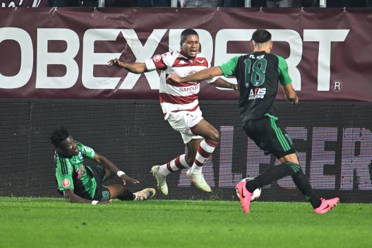 Rapid - Corvinul 0-0, ACUM, pe iAMsport.ro. După ce golul hunedorenilor a fost anulat, nici reușita giuleștenilor nu a fost validată