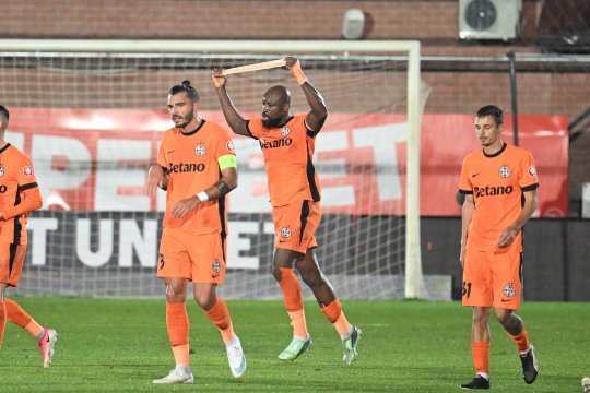 FC Voluntari - FCSB 0-1, ACUM, pe iAMsport.ro. Garita a deschis scorul după o fază fixă!