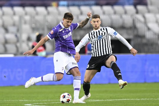 Accidentare serioasă în U Cluj - FC Argeș! A fost transportat la spital și ar putea fi operat