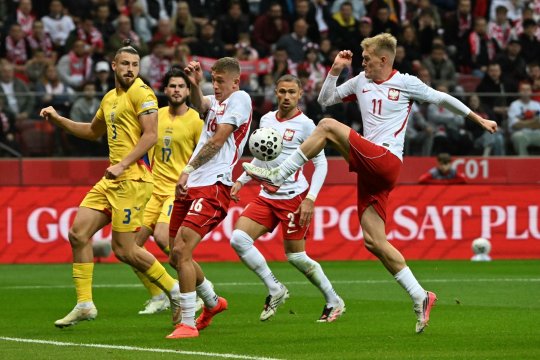 Polonia - România 1-0, ACUM, pe iAMsport.ro. Lewandowski a marcat din penalty! Cartonaș roșu acordat lui Drăgușin