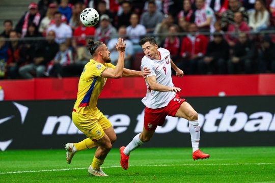 Decizie controversată în Polonia - România! Radu Drăgușin, eliminat în minutul 22