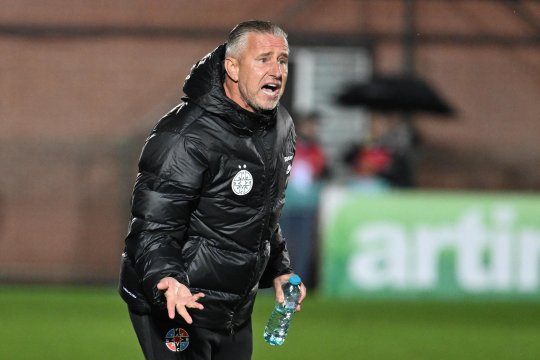 Reghecampf nu și-a ascuns nemulțumirea după eșecul cu Gloria Bistrița: ”Rușinos!”. Antrenorul de la FCSB a acuzat arbitrajul