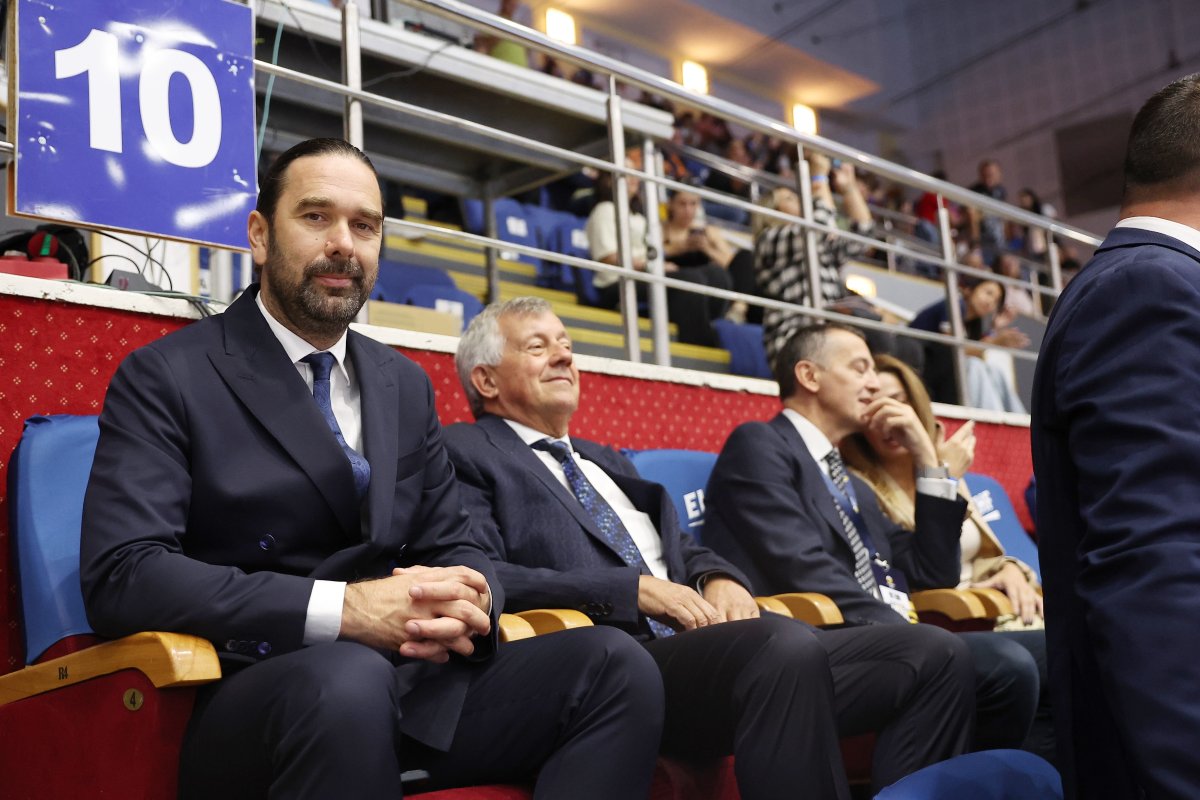 Bogdan Voina (stânga), actualul președinte al FRH