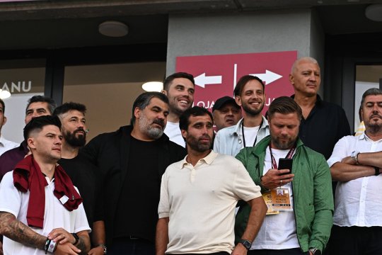 Fiul unui fost fotbalist român important îi calcă pe urme tatălui. Are 19 ani și joacă mijlocaș: ”E foarte bun, genul lui Mirel Rădoi!”