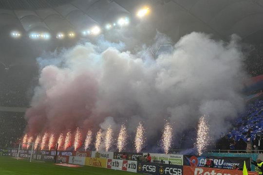 Scenografie spectaculoasă a Peluzei Nord FCSB la derby-ul cu Rapid: artificii pe Arena Națională!