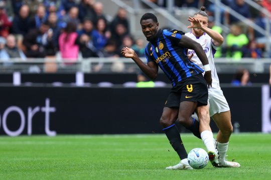 Inter - Fiorentina 0-1, ACUM, pe iAMsport.ro. Penalty refuzat echipei lui Chivu!