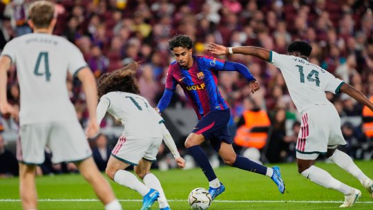 Gică Popescu, prezent la Barcelona - Real Madrid! Cu cine a fost surprins în tribune