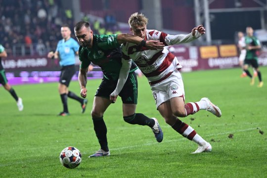 Corvinul - Rapid, de la 21:30, pe iAMsport.ro | Rezultatele zilei în Cupa României